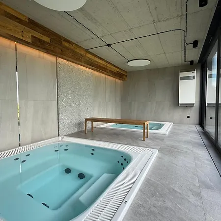 Lägenhetshotell Tatrytop Sloneczna Jacuzzi & Sauna 3*